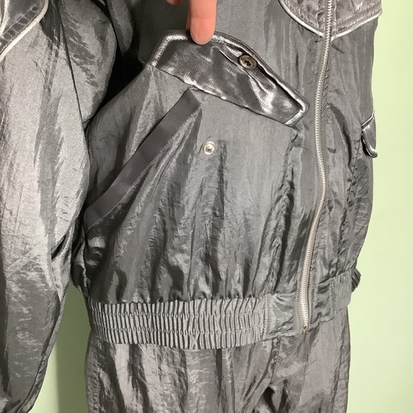 Vintage Active Frontier Metallic Silver Windbreaker Jacket & Pants Matching Set - Picture 4 of 16